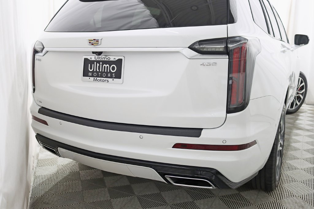 Used 2024 Cadillac XT6 Sport w/ Platinum Package AWD/4WD image 12