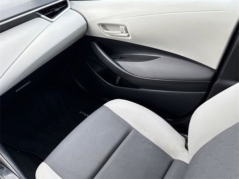 Used 2024 Toyota Corolla LE image 14