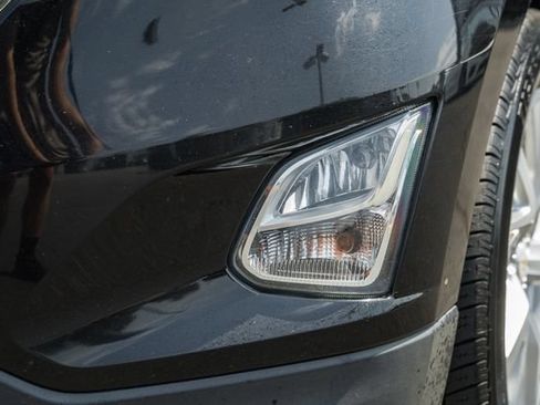 Used 2018 Chevrolet Equinox Premier FWD image 14