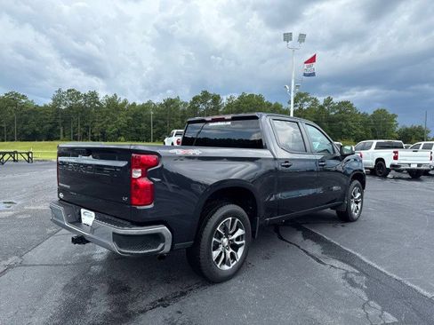 Used 2022 Chevrolet Silverado 1500 LT image 3