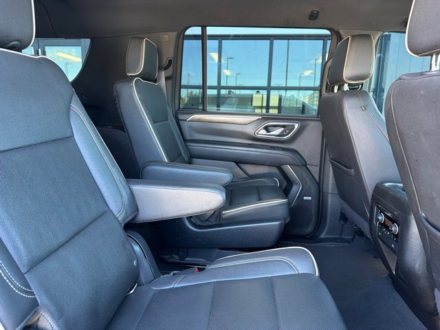 Used 2022 Chevrolet Suburban Premier AWD/4WD image 15