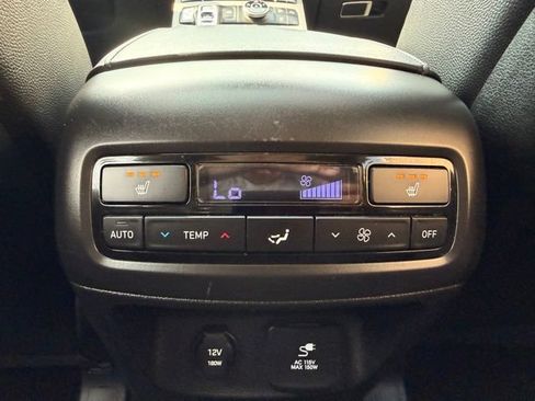 Used 2022 Hyundai Palisade SEL w/ 8P Bench Seat Package AWD/4WD image 31