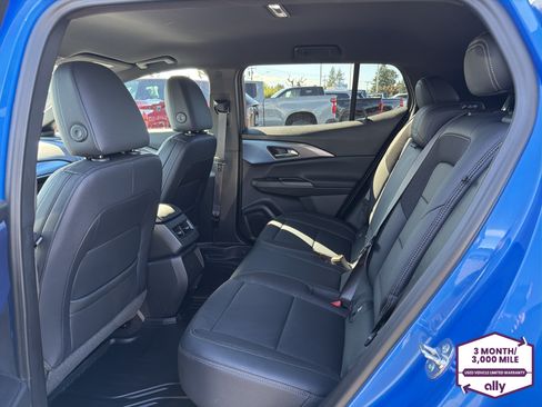 Used 2024 Chevrolet Equinox EV LT w/ LPO, Blackout Package AWD/4WD image 10