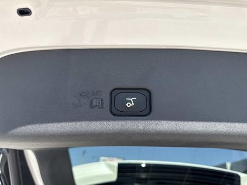 New 2026 Lincoln Nautilus Premier w/ Equipment Group 102A AWD/4WD image 12