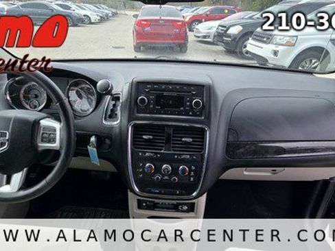 Used 2013 Dodge Grand Caravan SE image 16