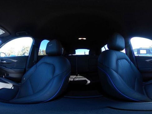 Used 2025 Buick Envista Sport Touring image 42