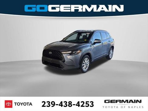 Certified 2022 Toyota Corolla Cross LE image 1