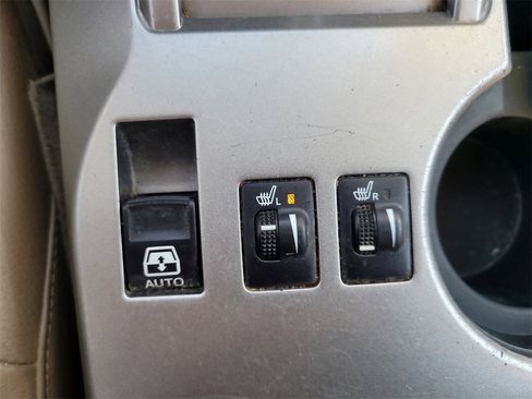 Used 2011 Toyota 4Runner SR5 image 21