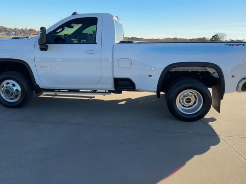 Used 2024 Chevrolet Silverado 3500 LT image 6