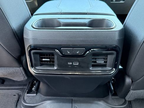 Used 2023 GMC Sierra 1500 AT4 w/ AT4 Preferred Package AWD/4WD image 40