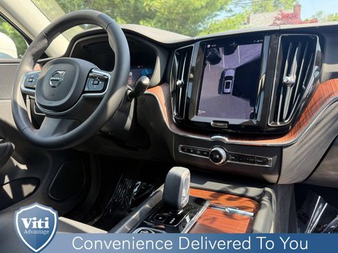 Used 2023 Volvo XC60 B5 Plus w/ Climate Package AWD/4WD image 32