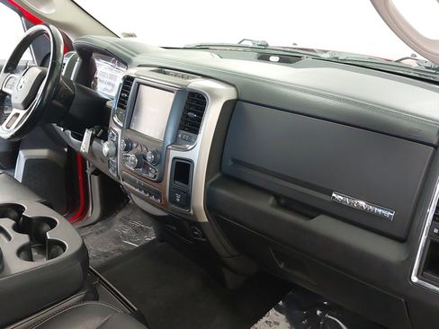 Used 2017 RAM 1500 Laramie image 29