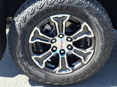 Used 2024 GMC Canyon AT4 w/ AT4 Premium Package image 11