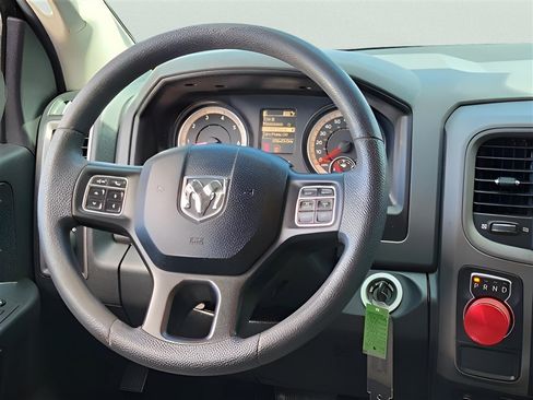 Used 2018 RAM 1500 Express w/ Express Value Package RWD image 12