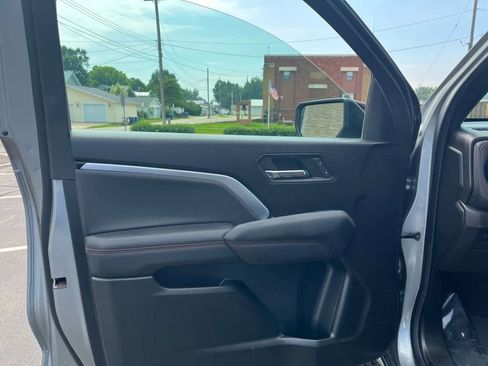 Used 2023 Chevrolet Colorado Z71 w/ Z71 Convenience Package 2 image 15