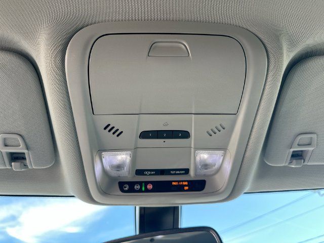 Used 2019 Chevrolet Blazer LT FWD image 41