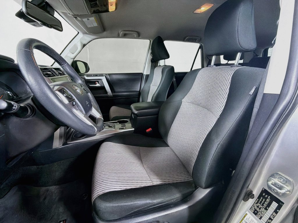 Used 2022 Toyota 4Runner SR5 AWD/4WD image 12