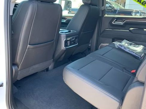 Used 2024 GMC Sierra 3500 Denali w/ Denali Reserve Package AWD/4WD image 16