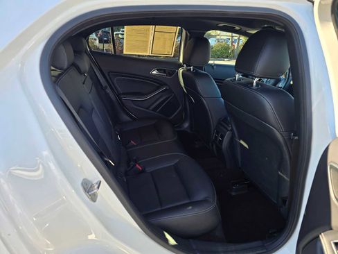 Used 2020 Mercedes-Benz GLA 250 4MATIC image 13