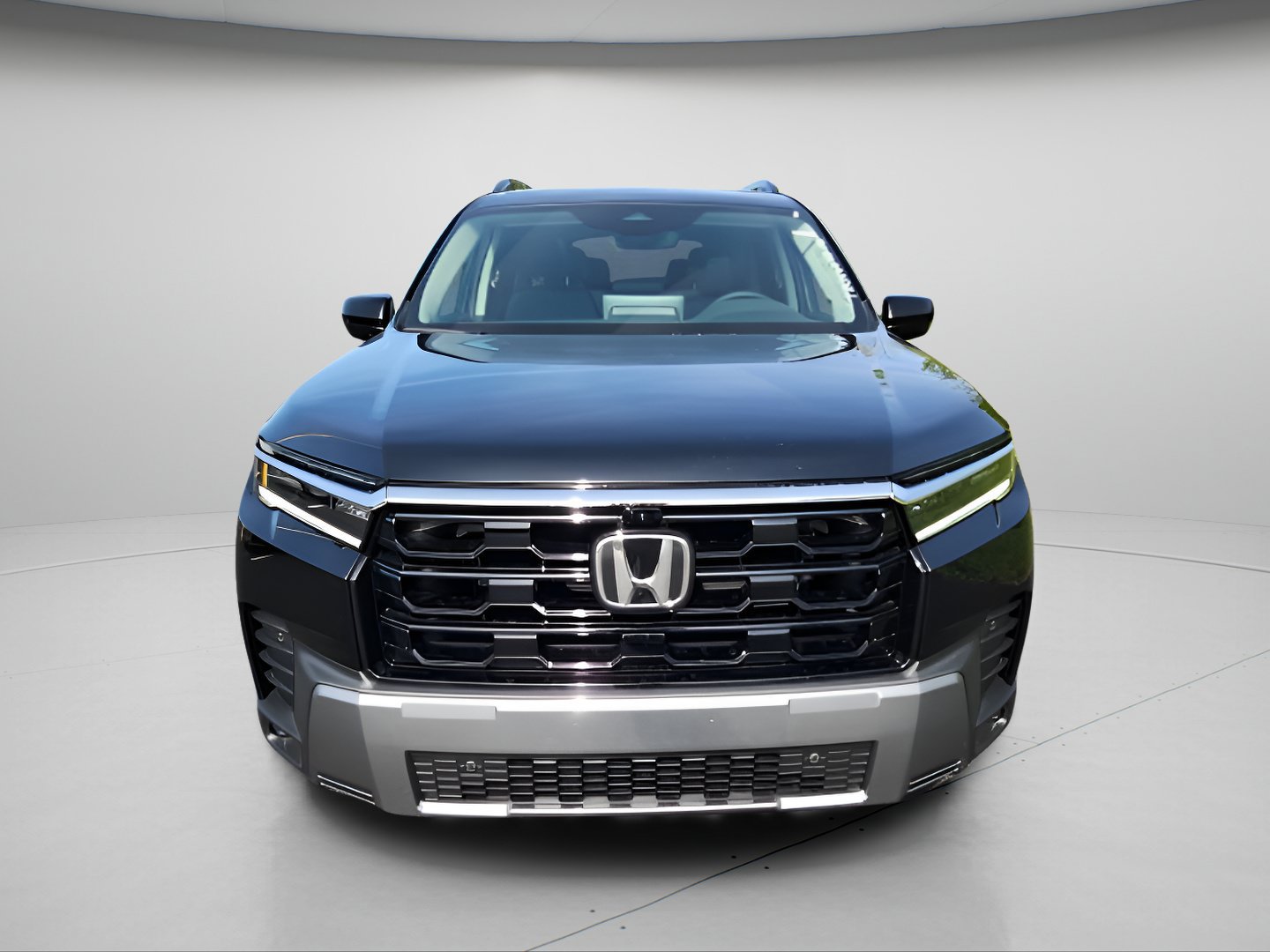New 2026 Honda Pilot Touring image 2