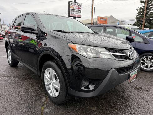 Used 2015 Toyota RAV4 LE image 3
