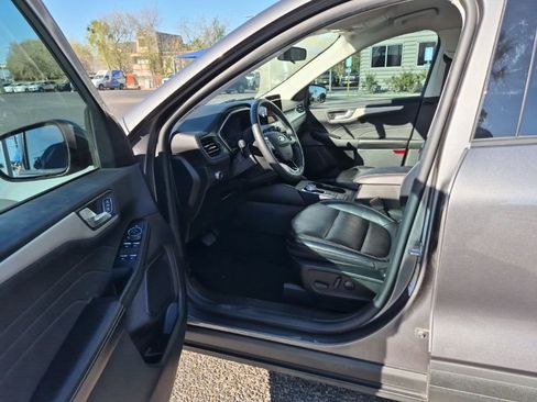 Used 2022 Ford Escape SEL AWD/4WD image 10