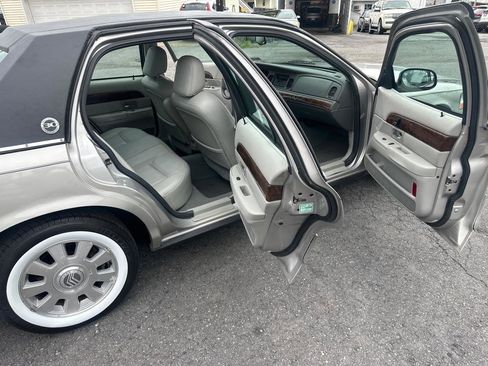 Used 2005 Mercury Grand Marquis LS RWD image 34