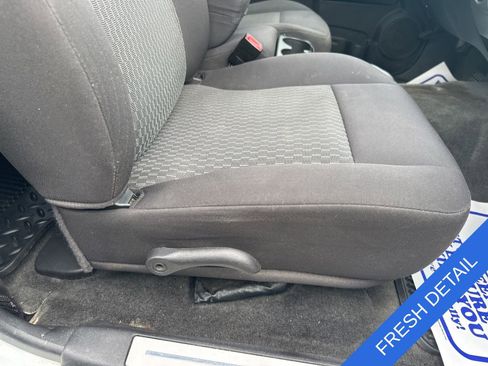 Used 2012 GMC Canyon SLE image 29