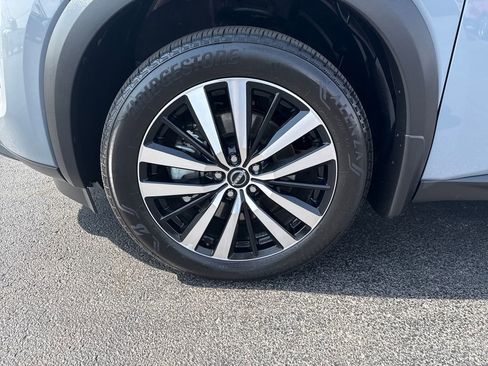 Used 2025 Nissan Pathfinder Platinum w/ Cargo Package image 30