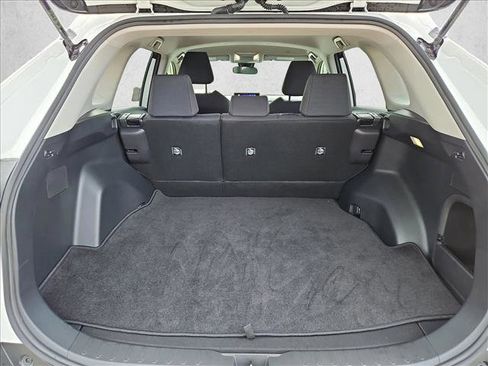 Used 2025 Toyota RAV4 LE AWD/4WD image 6