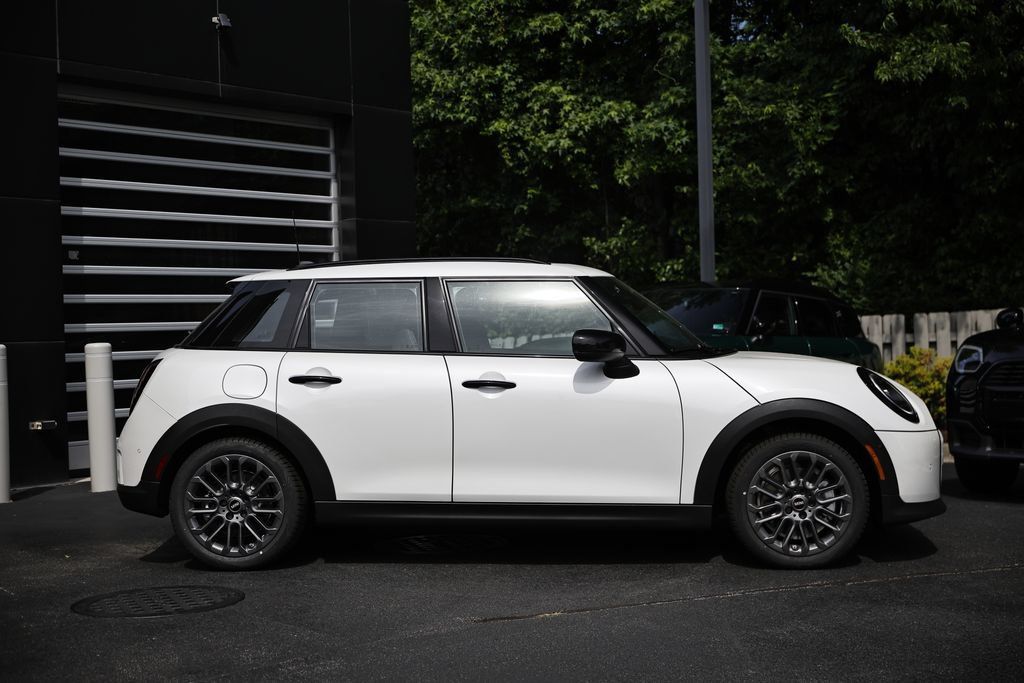 New 2026 MINI Cooper 4-Door Hardtop FWD image 4