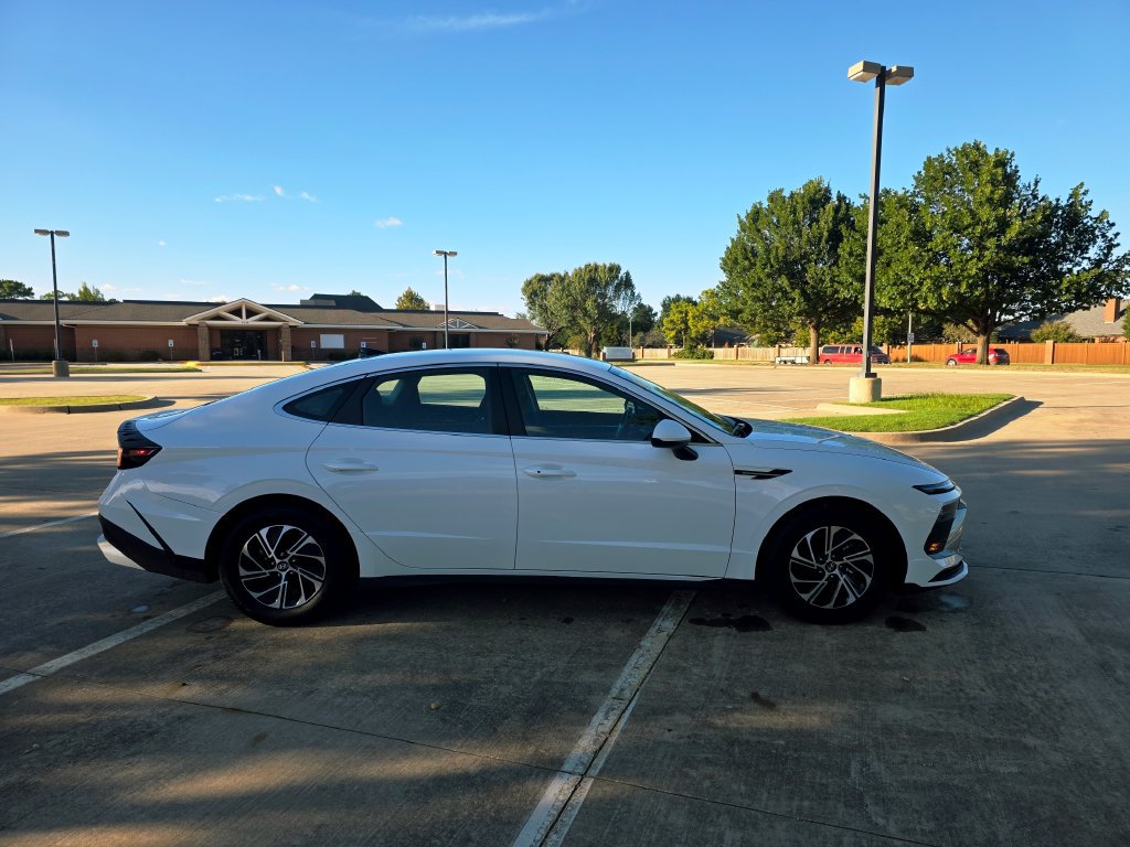 Used 2026 Hyundai Sonata Blue FWD image 23