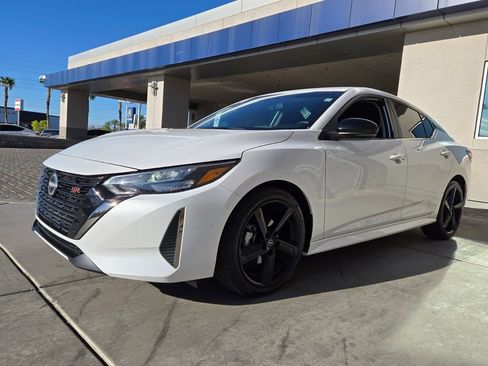 Used 2024 Nissan Sentra SR image 2