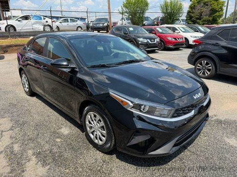 Used 2024 Kia Forte LX FWD image 3