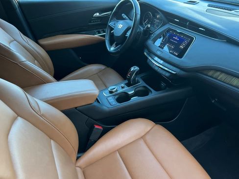 Used 2019 Cadillac XT4 Sport AWD/4WD image 17