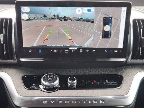 Used 2026 Ford Expedition Tremor AWD/4WD image 15