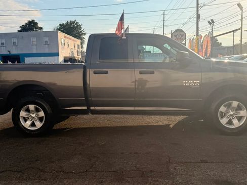 Used 2024 RAM 1500 Classic SLT AWD/4WD image 11