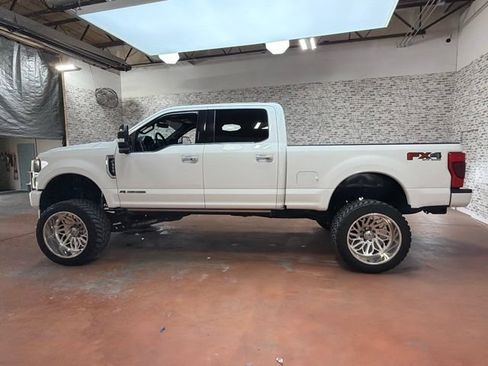Used 2022 Ford F350 Platinum AWD/4WD image 4