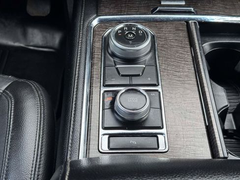 Used 2018 Ford Expedition Max Limited AWD/4WD image 6