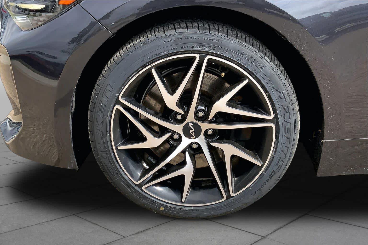 Used 2023 Kia Stinger GT-Line RWD image 11