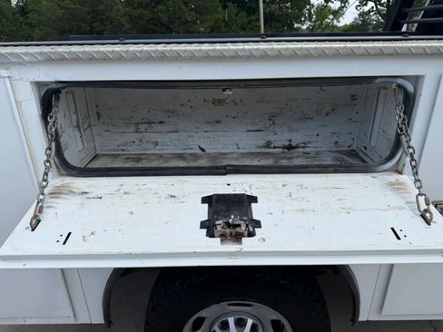 Used 2018 Chevrolet Silverado 2500 LT AWD/4WD image 46