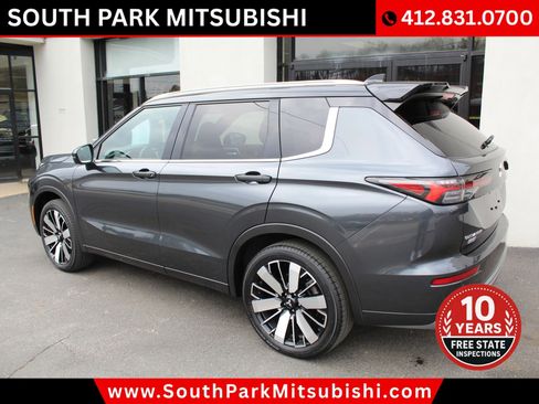 Used 2025 Mitsubishi Outlander SEL image 6
