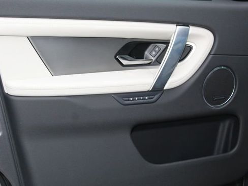 New 2026 Land Rover Discovery Sport Landmark image 21