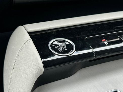New 2026 Lincoln Navigator Reserve AWD/4WD image 23