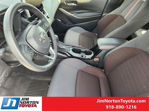 Used 2025 Toyota Corolla SE w/ SE Premium Package FWD image 14