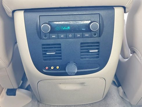 Used 2013 Chevrolet Avalanche LTZ AWD/4WD image 28