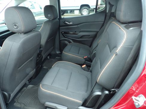 Used 2022 GMC Acadia AT4 AWD/4WD image 11