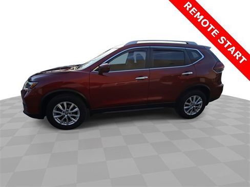 Used 2019 Nissan Rogue SV image 4