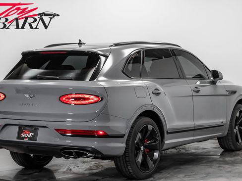 Used 2022 Bentley Bentayga image 5