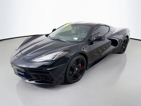 Used 2023 Chevrolet Corvette Stingray Coupe w/ 1LT RWD image 3